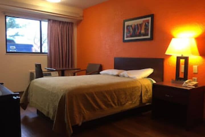 Room 22 of 99