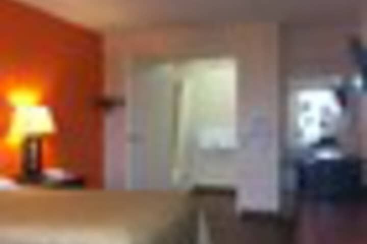 Room 17 of 99