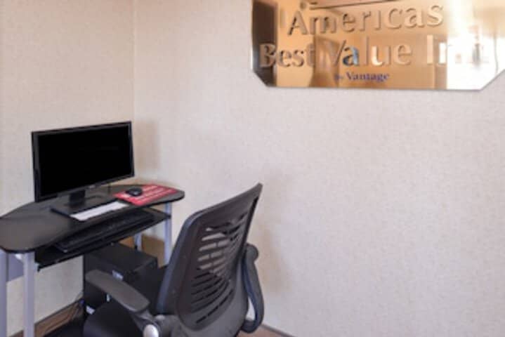 Business Center 82 of 99